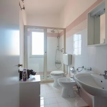 Adelaide, A Reggio Calabria Villa Fornaci (Reggio Calabria)